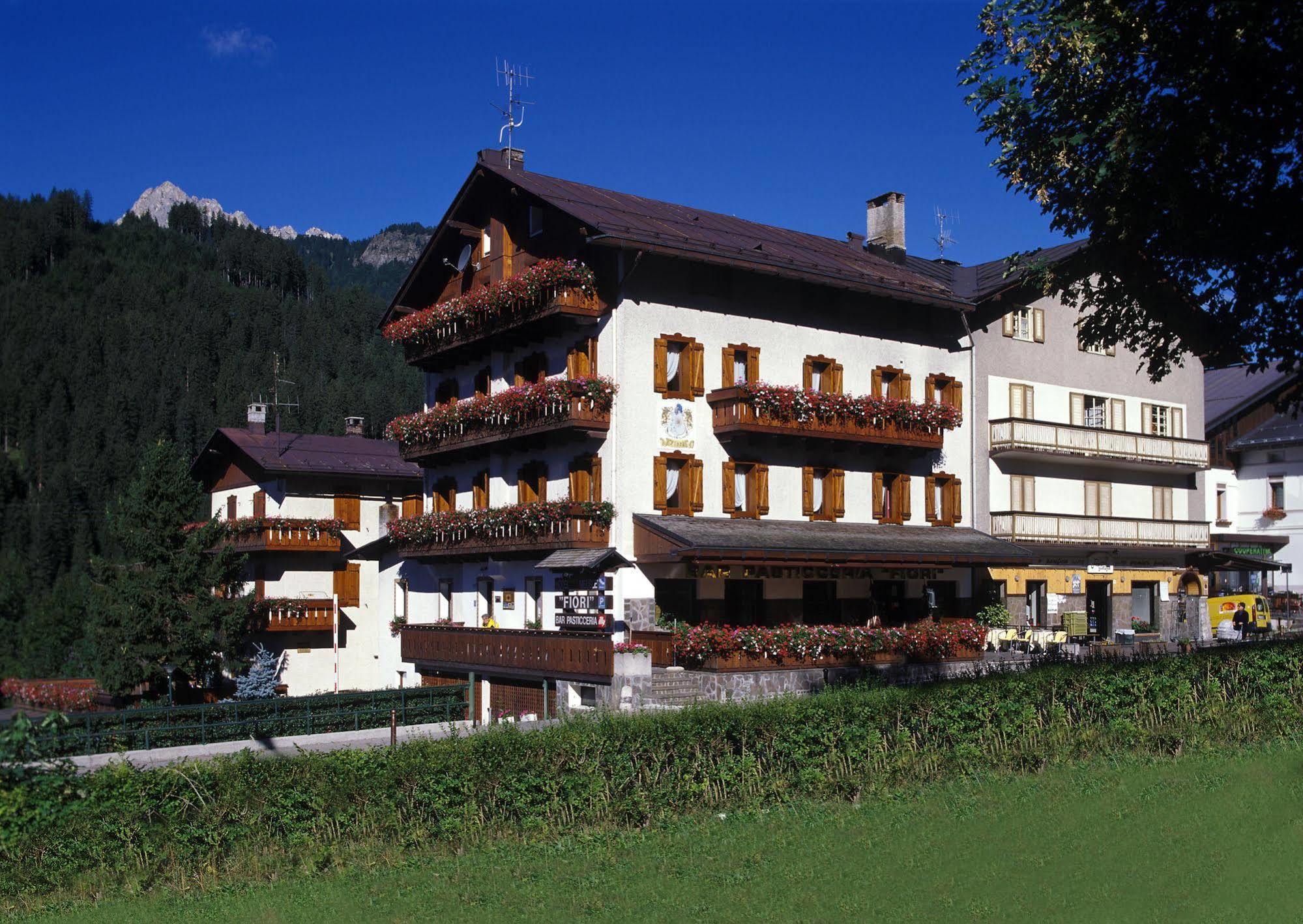 FIORI Dolomites Experience Hotel San Vito di Cadore Exterior foto